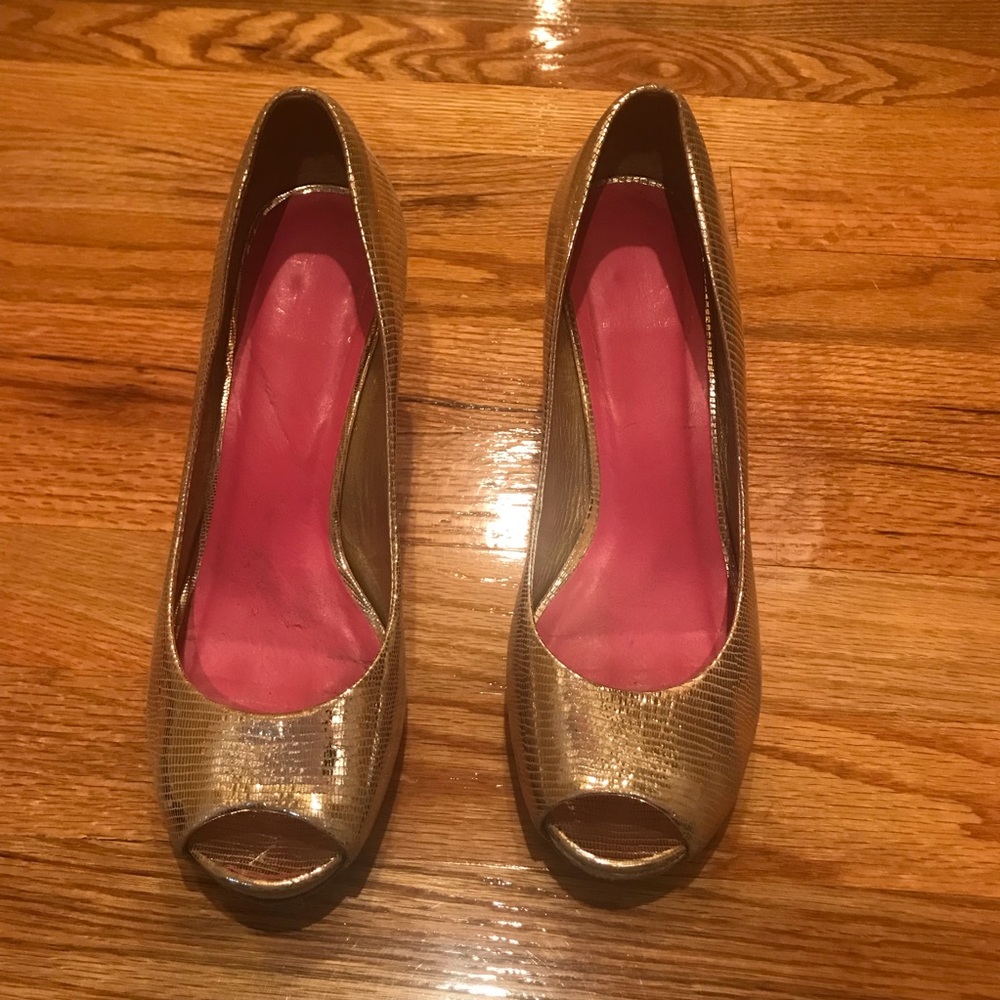 Lilly Pulitzer gold wedges